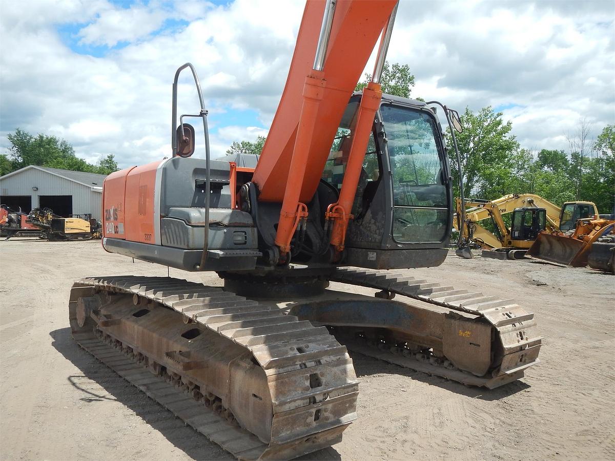 Used 2006 HITACHI ZX240 LC-3