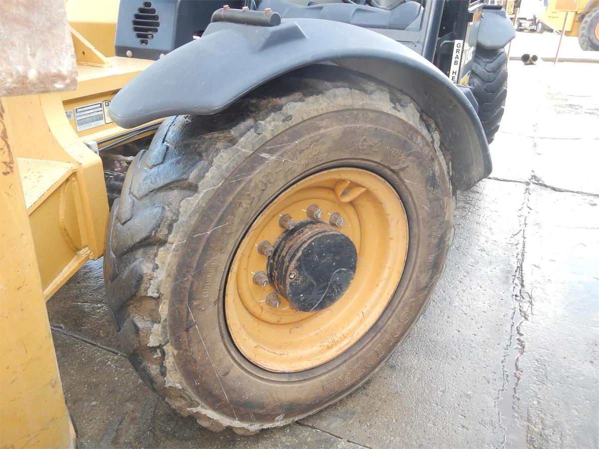 Used 2014 CATERPILLAR TL943C