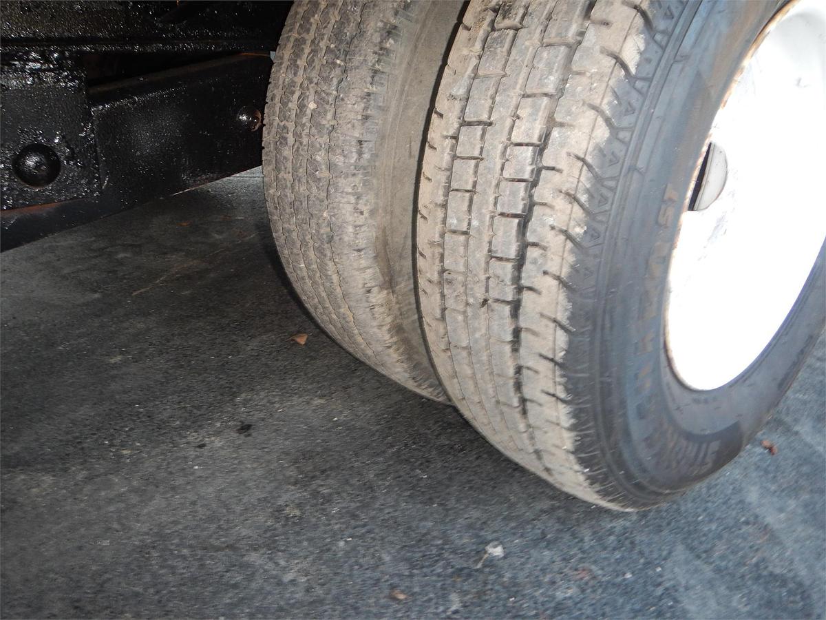 Used 2001 TOWMASTER Fixed Tandem Axle