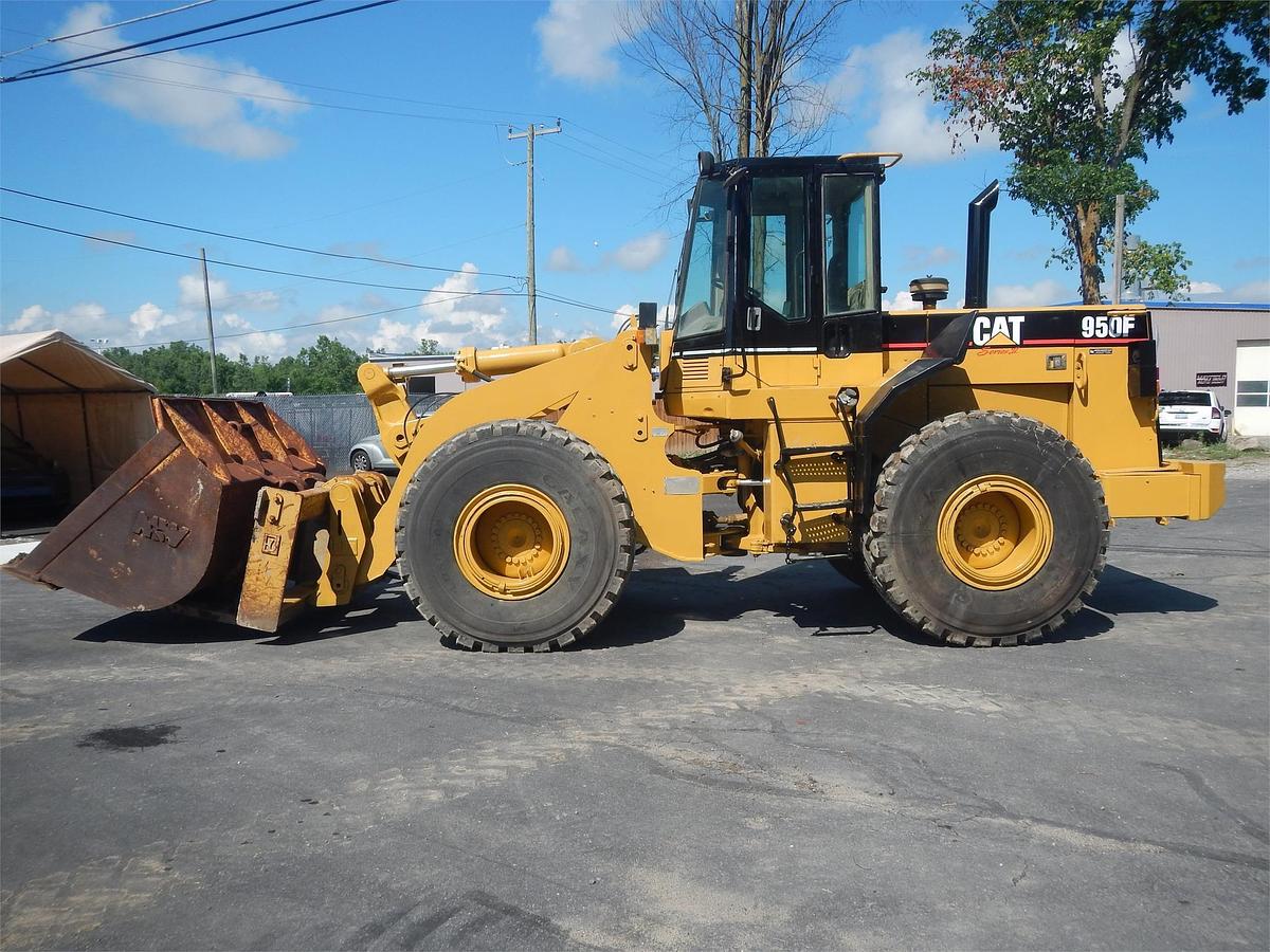 Used 1994 CATERPILLAR 950 II