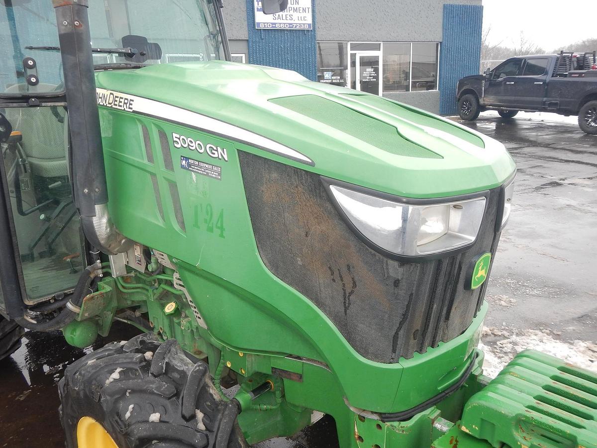 Used 2020 JOHN DEERE 5090GN