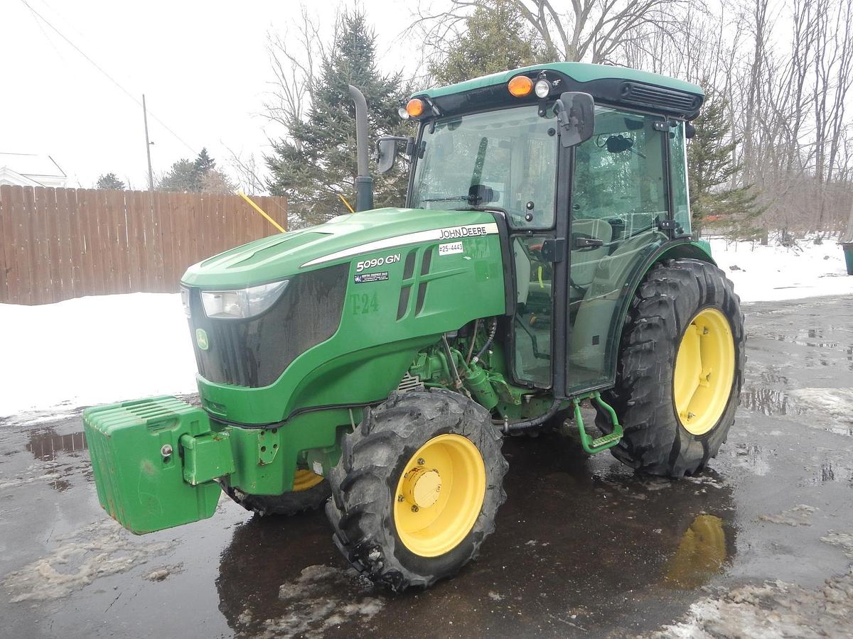 Used 2020 JOHN DEERE 5090GN