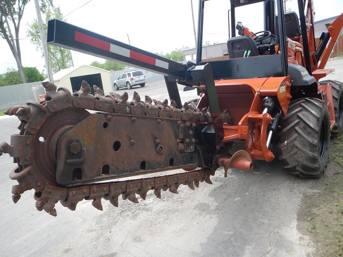 Used 2002 DITCH WITCH RT115H