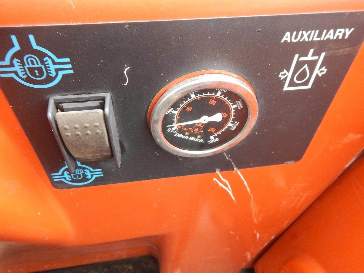 Used 2002 DITCH WITCH RT115H