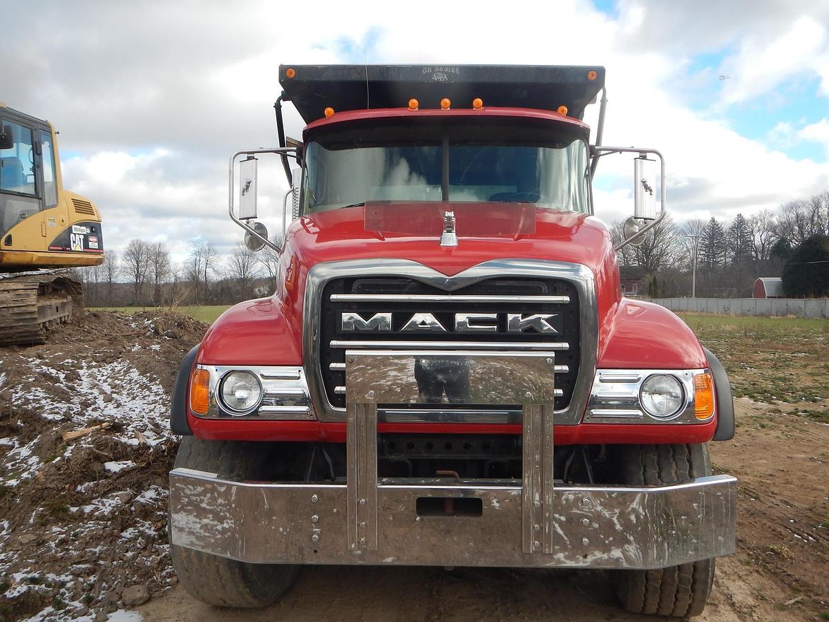 Used 2005 MACK GRANITE CV713