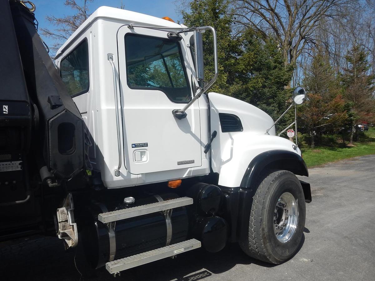 Used 2006 MACK GRANITE CV713