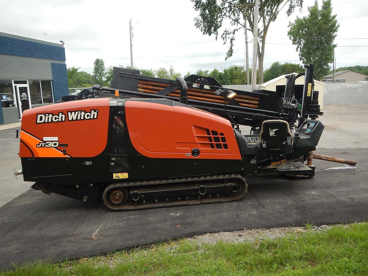 Used 2016 DITCH WITCH JT30AT