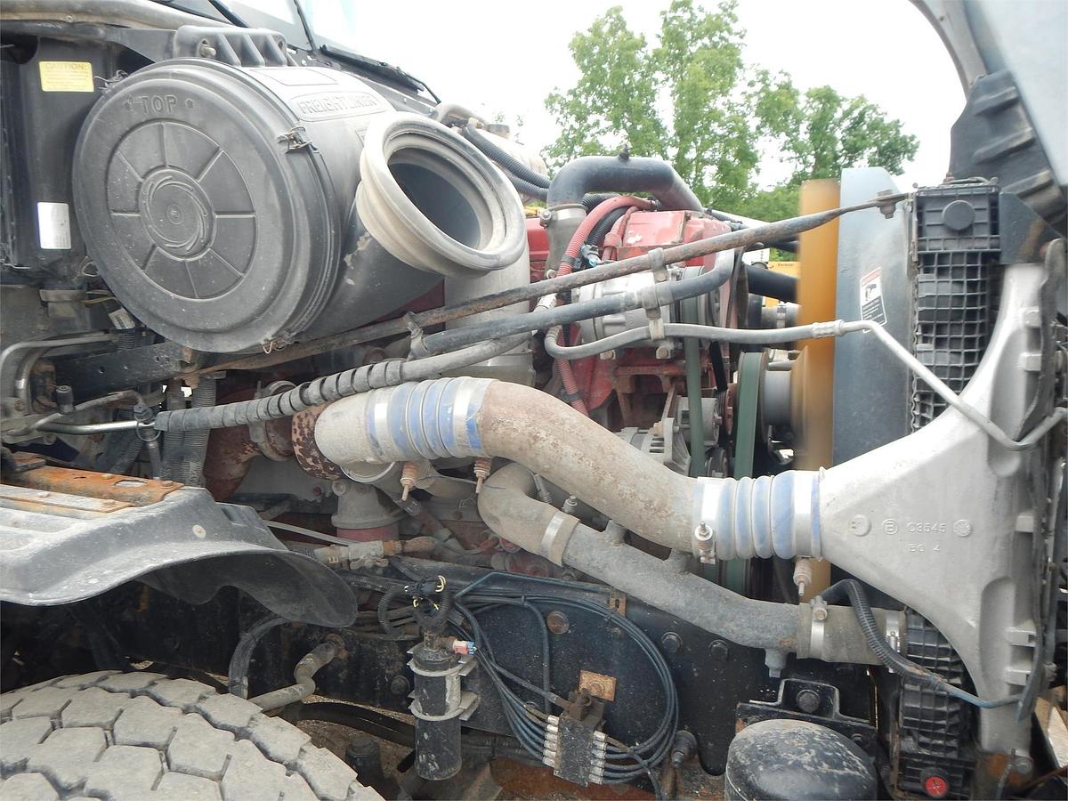 Used 2009 FREIGHTLINER COLUMBIA 120