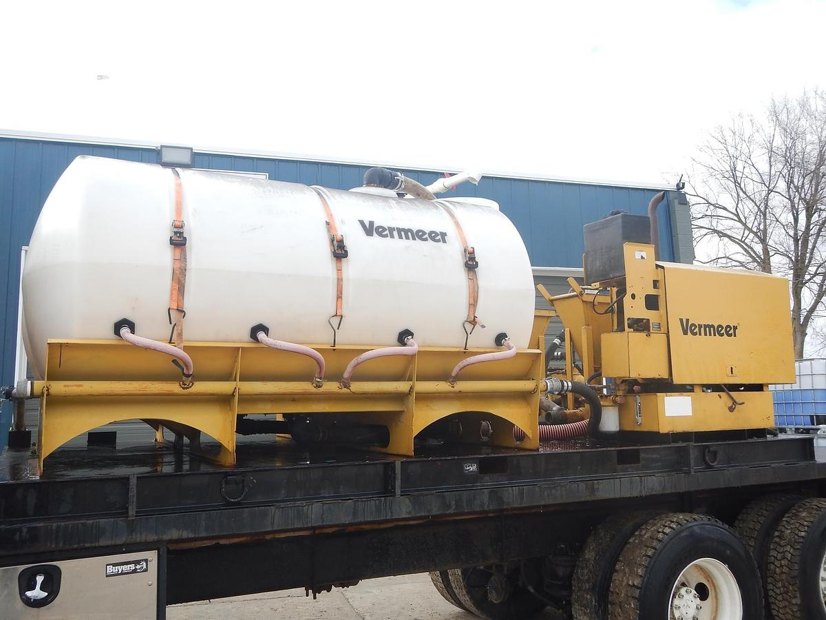 Used 2000 VERMEER DT750