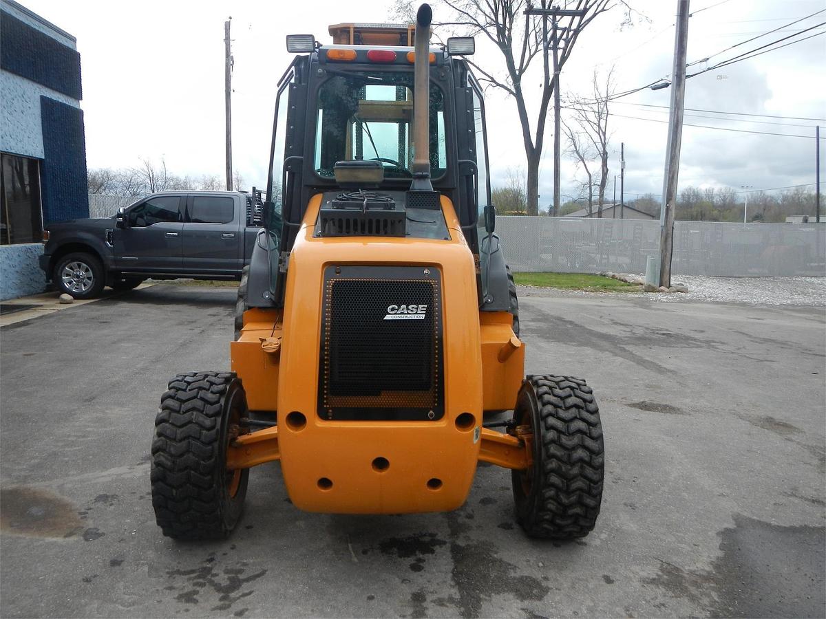 Used 2013 CASE 586H
