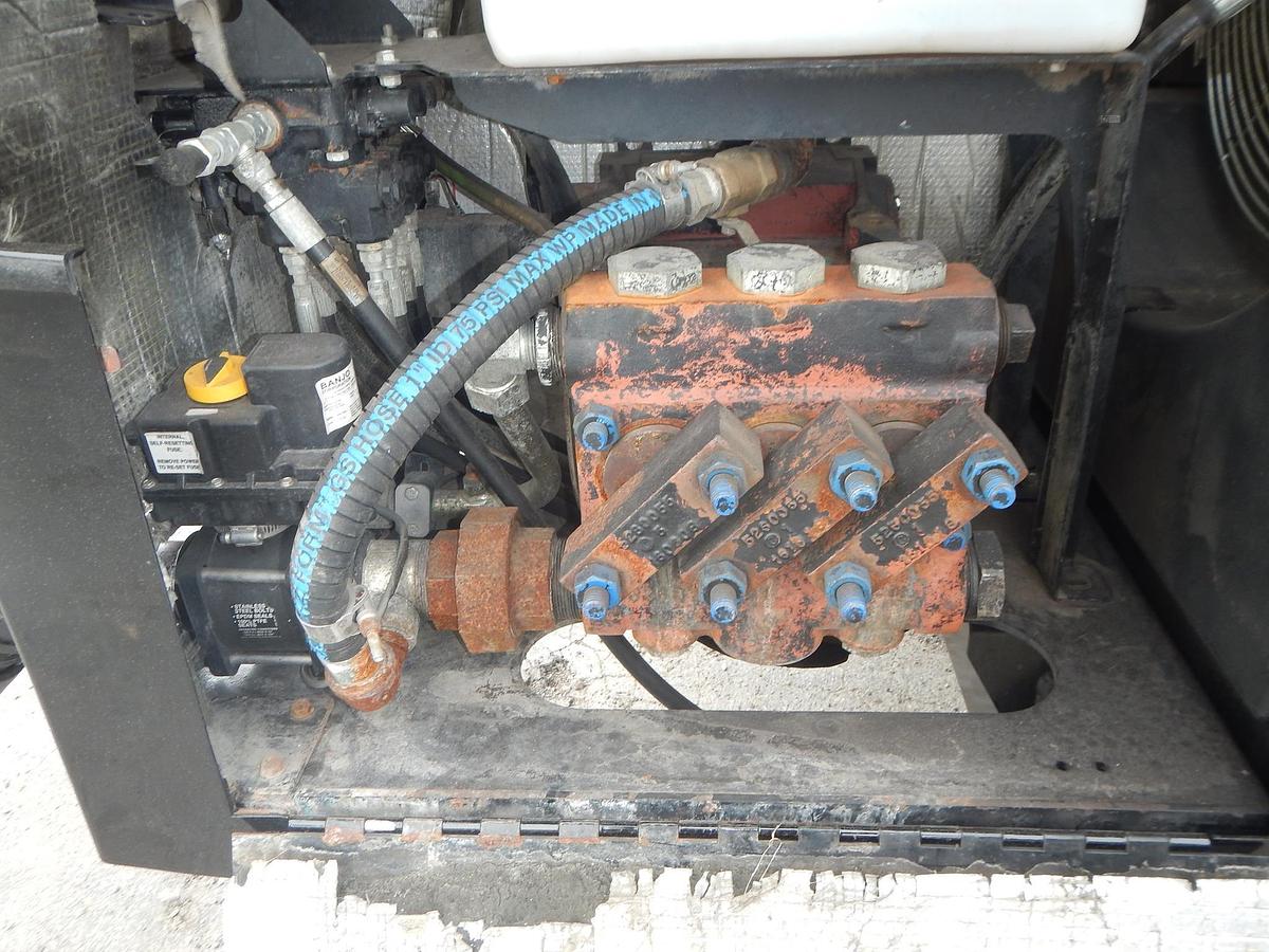 Used 2017 DITCH WITCH JT25