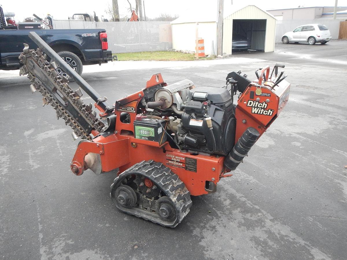Used 2013 DITCH WITCH RT20