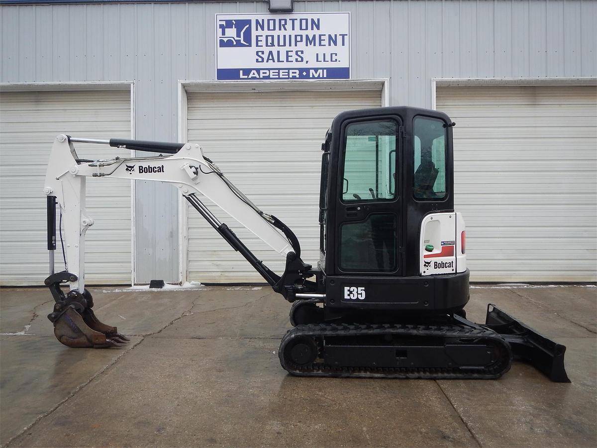Used 2014 BOBCAT E35