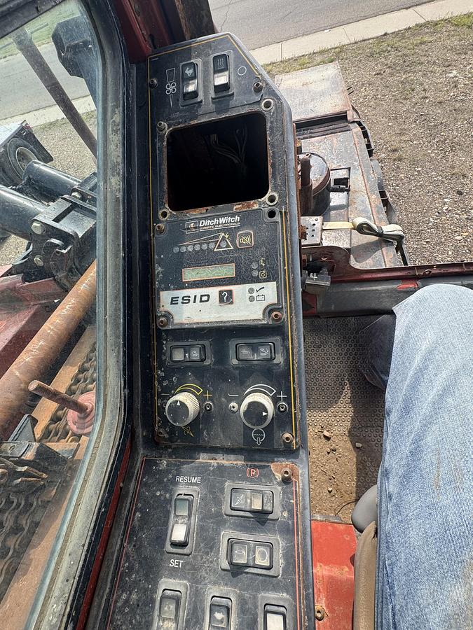 Used 2006 DITCH WITCH JT8020 Mach 1