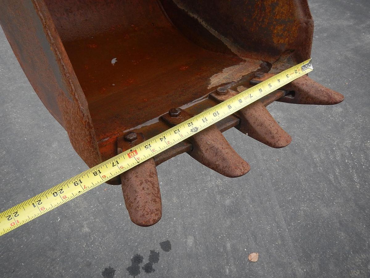 Used 2002 DITCH WITCH RT115H