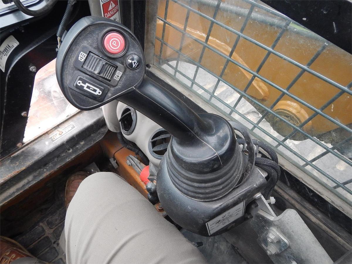 Used 2013 CASE TR320