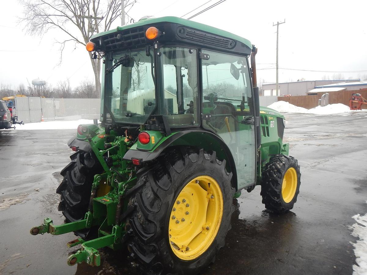 Used 2021 JOHN DEERE 5075GN