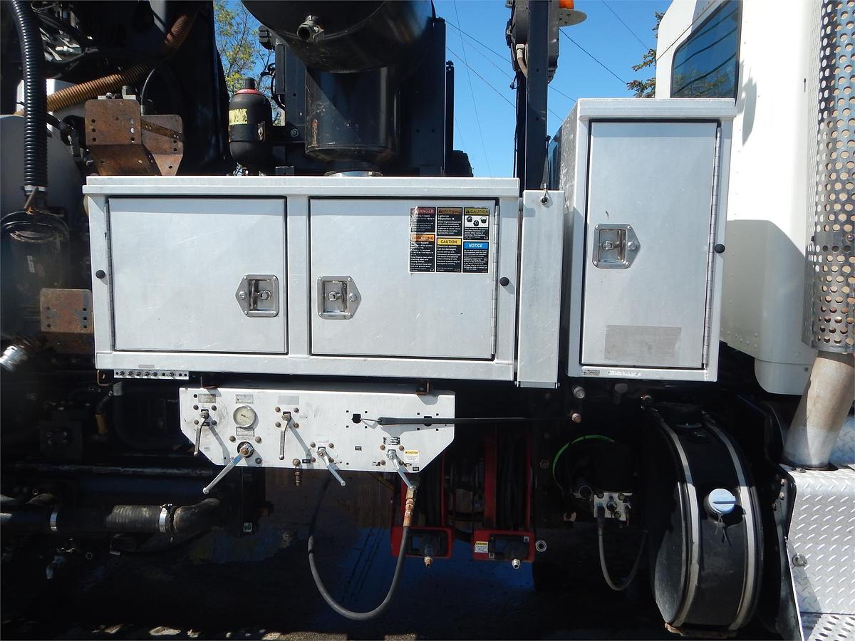 Used 2012 KENWORTH T800