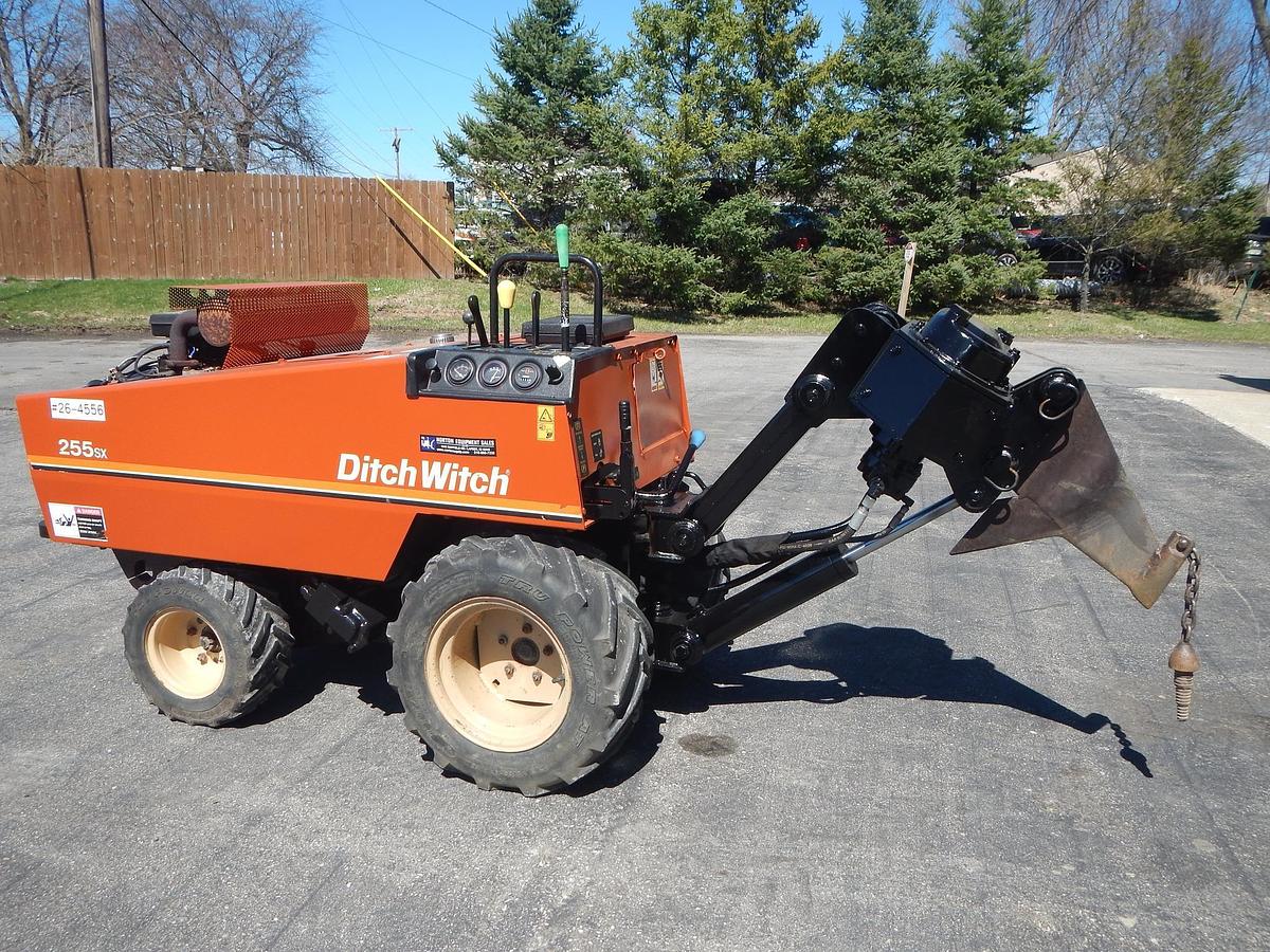 Used 1999 DITCH WITCH 255SX