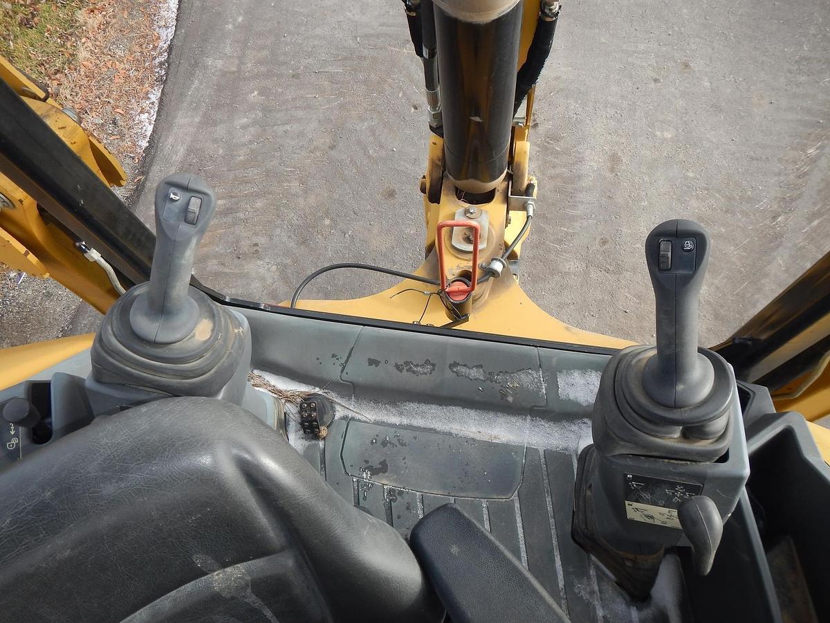 Used 2020 CATERPILLAR 420