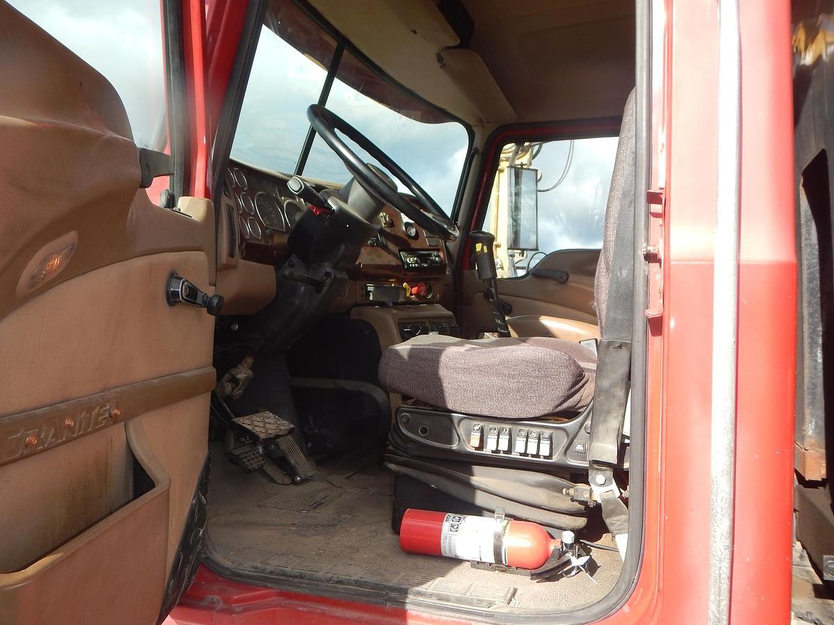Used 2005 MACK GRANITE CV713