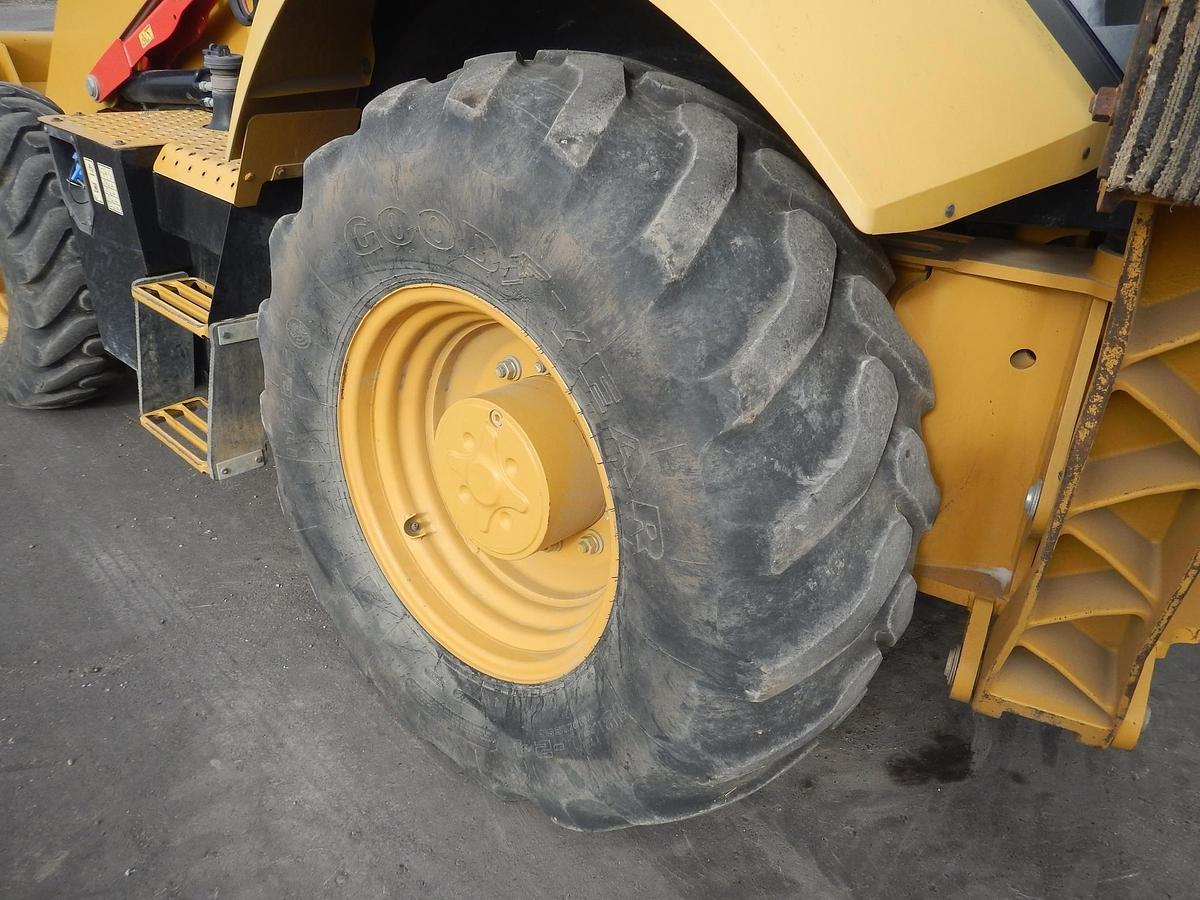 Used 2020 CATERPILLAR 420