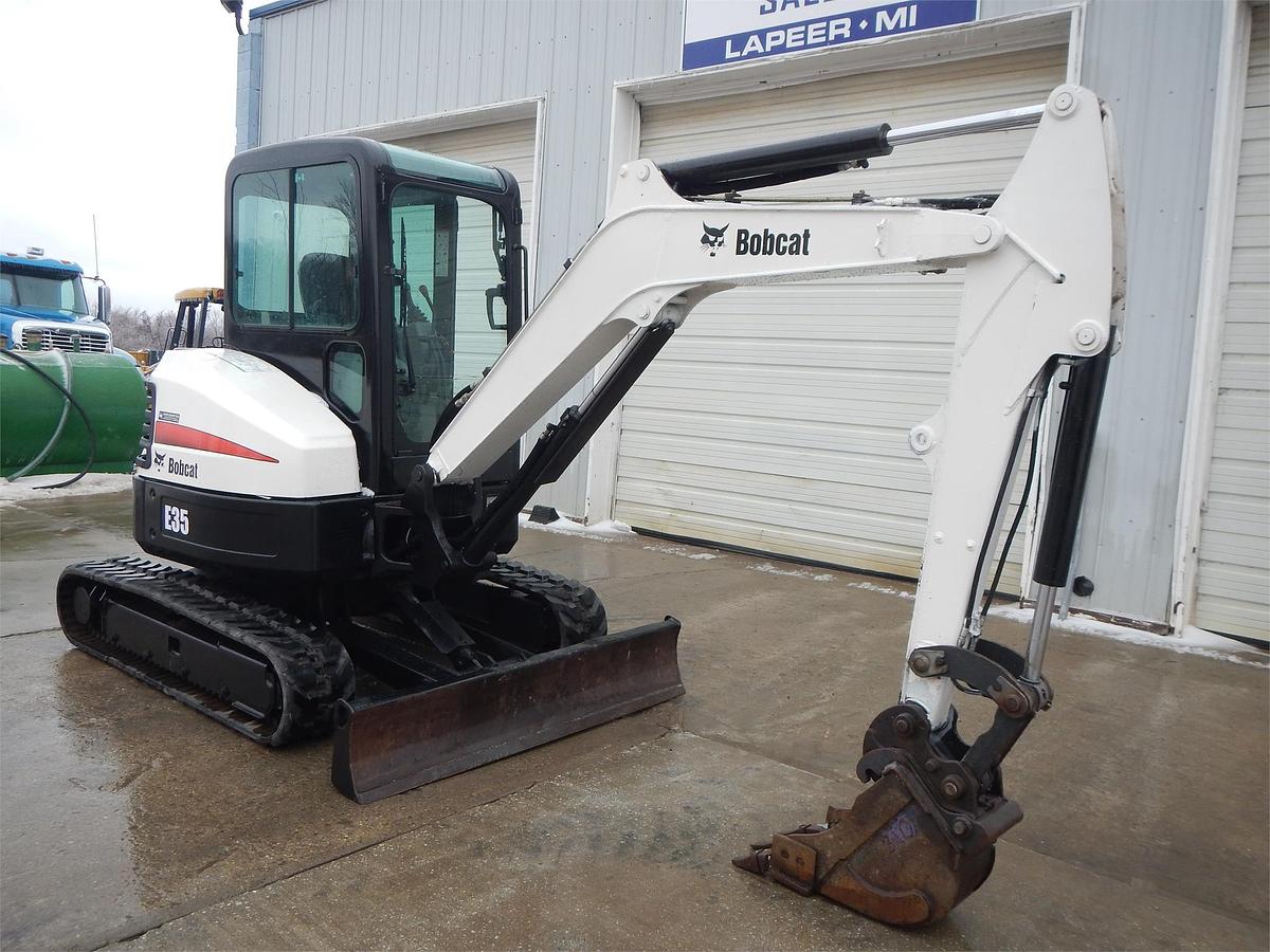 Used 2014 BOBCAT E35