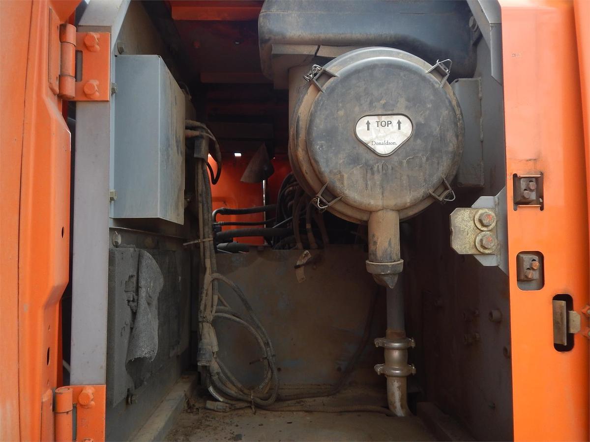 Used 2006 HITACHI ZX240 LC-3