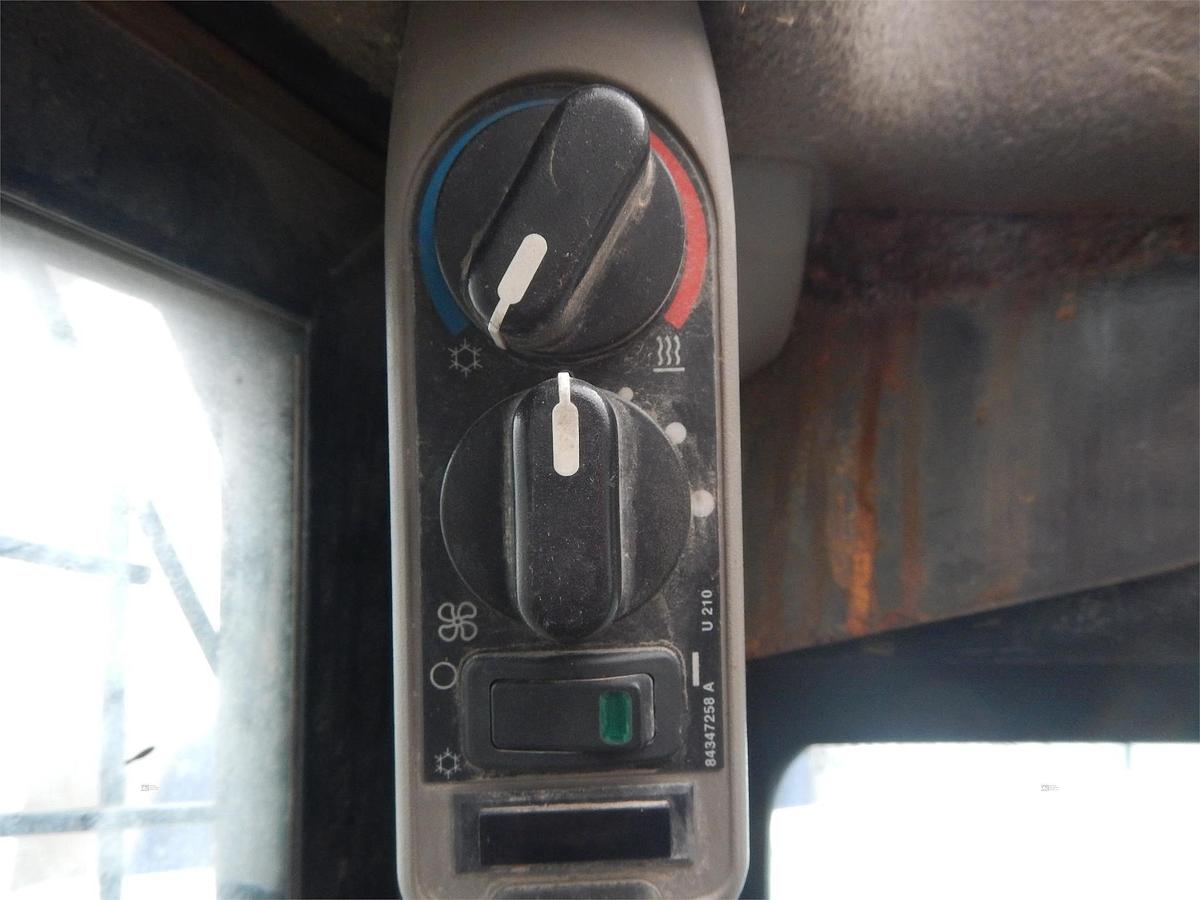 Used 2013 CASE TR320