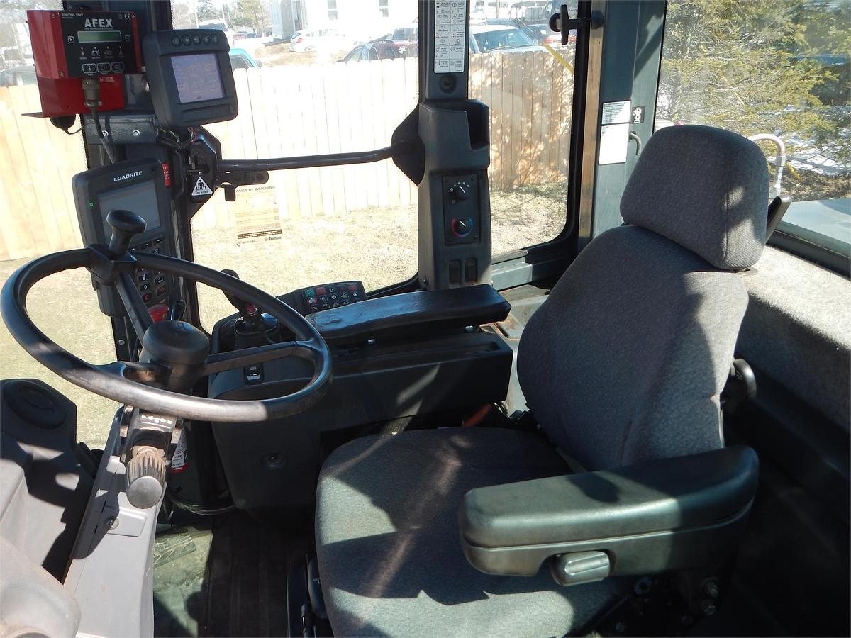 Used 2017 DEERE 624KII