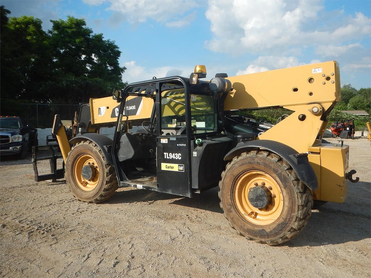 Used 2014 CATERPILLAR TL943C
