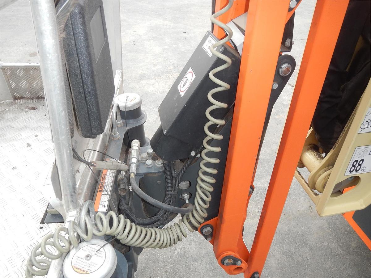 Used 2016 JLG X500AJ