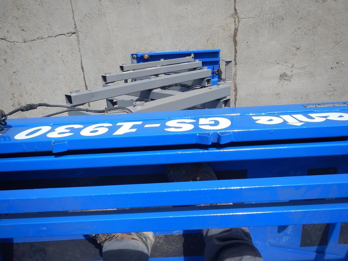 Used 2015 GENIE GS1930