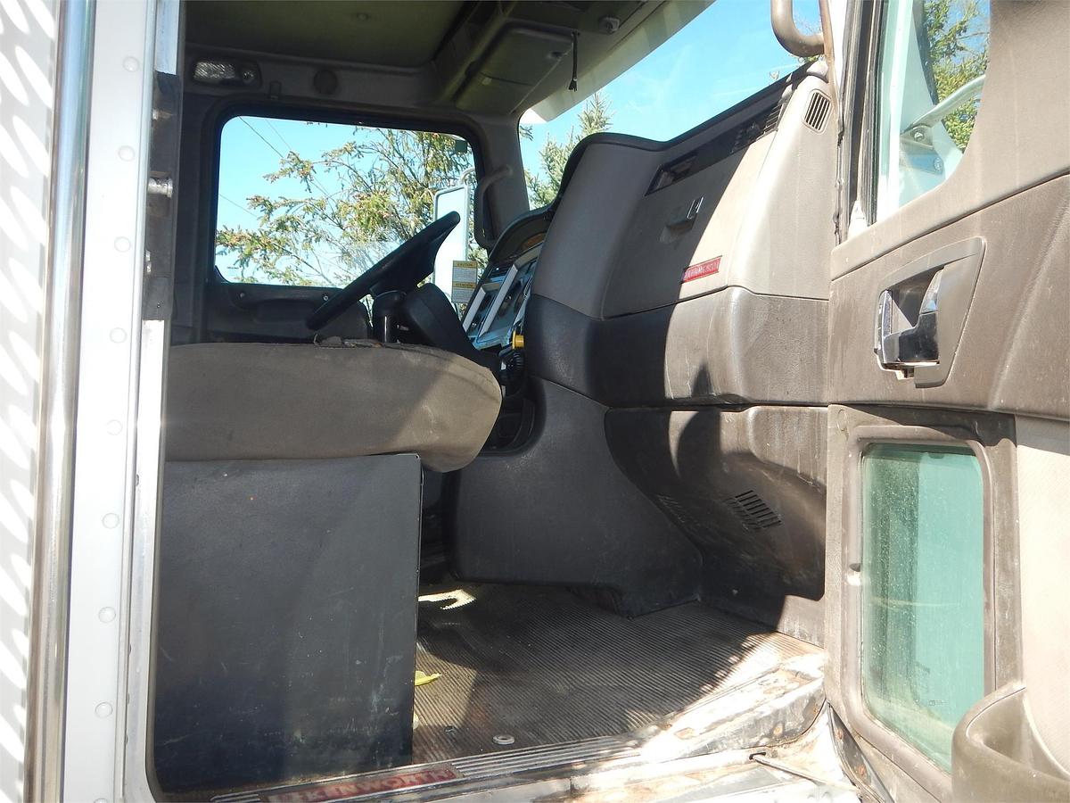 Used 2012 KENWORTH T800