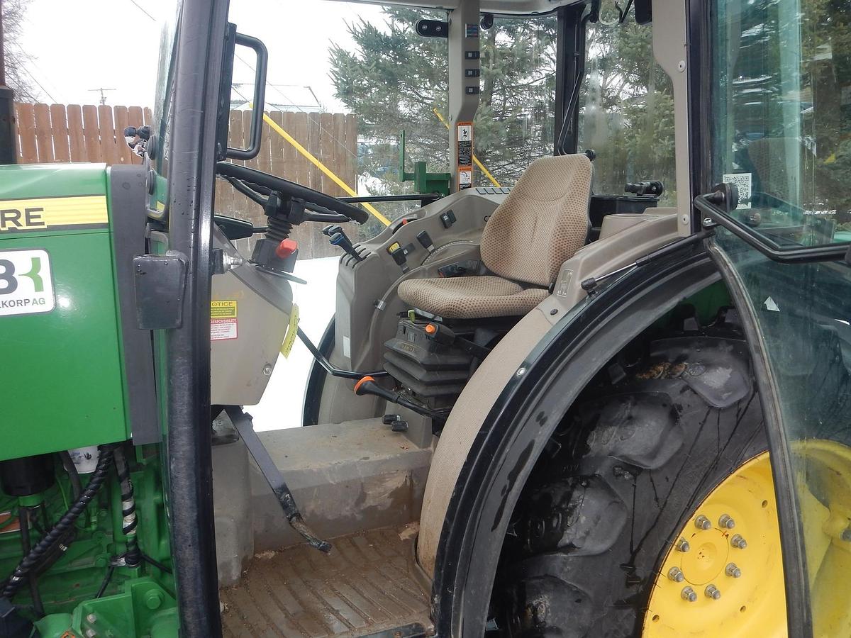 Used 2021 JOHN DEERE 5075GN