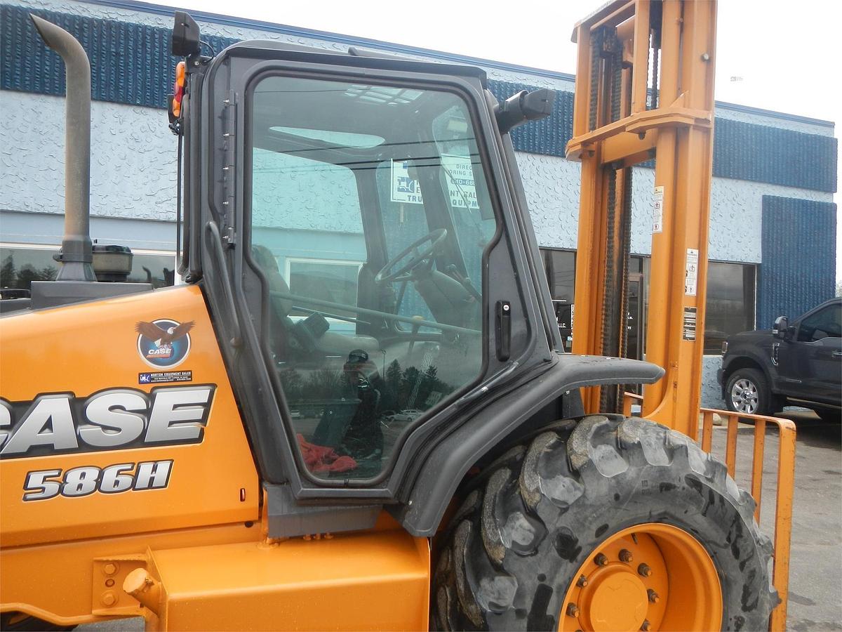 Used 2013 CASE 586H