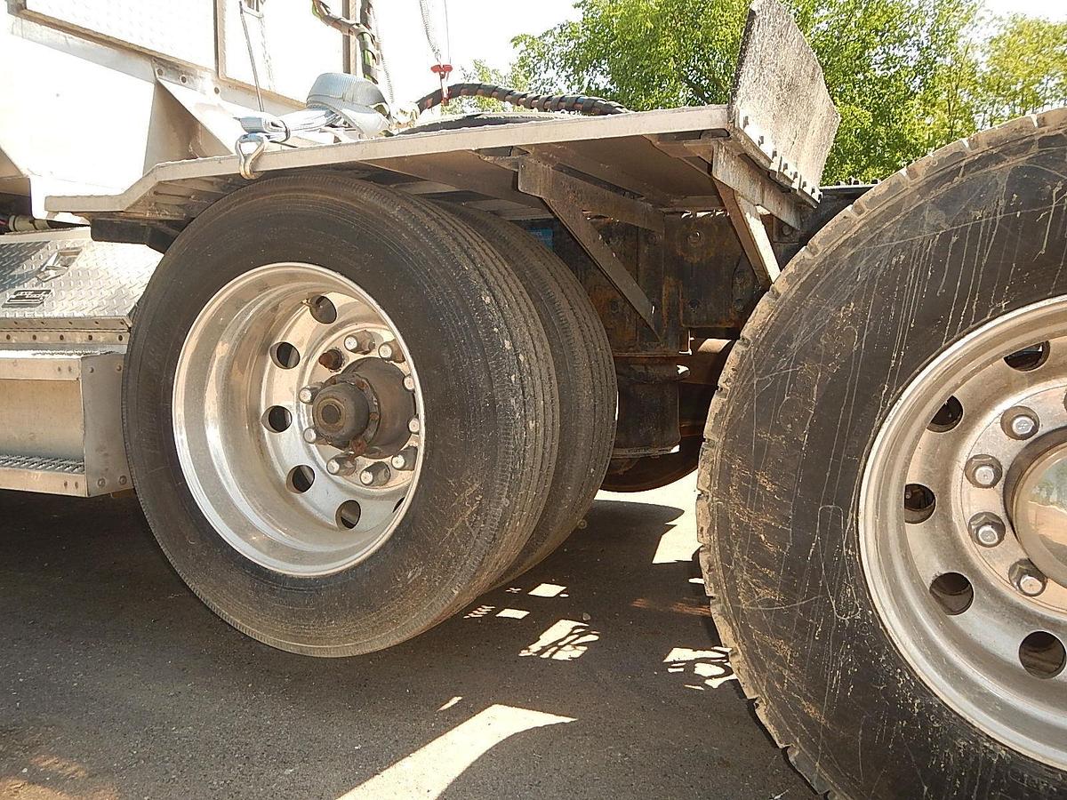 Used 2012 PETERBILT 386