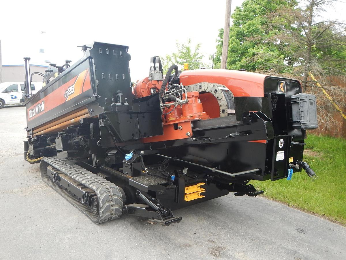 Used 2017 DITCH WITCH JT25