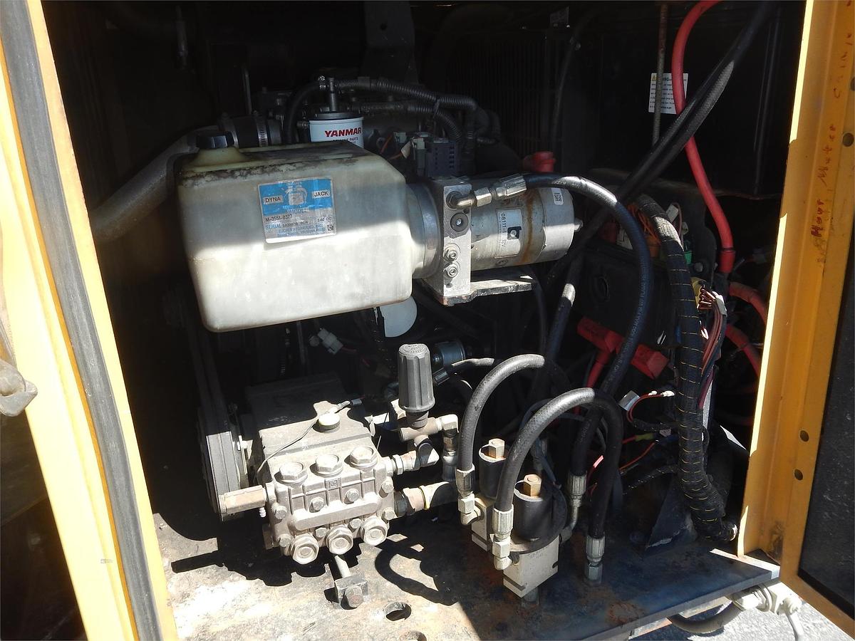 Used 2011 VERMEER LP555DT