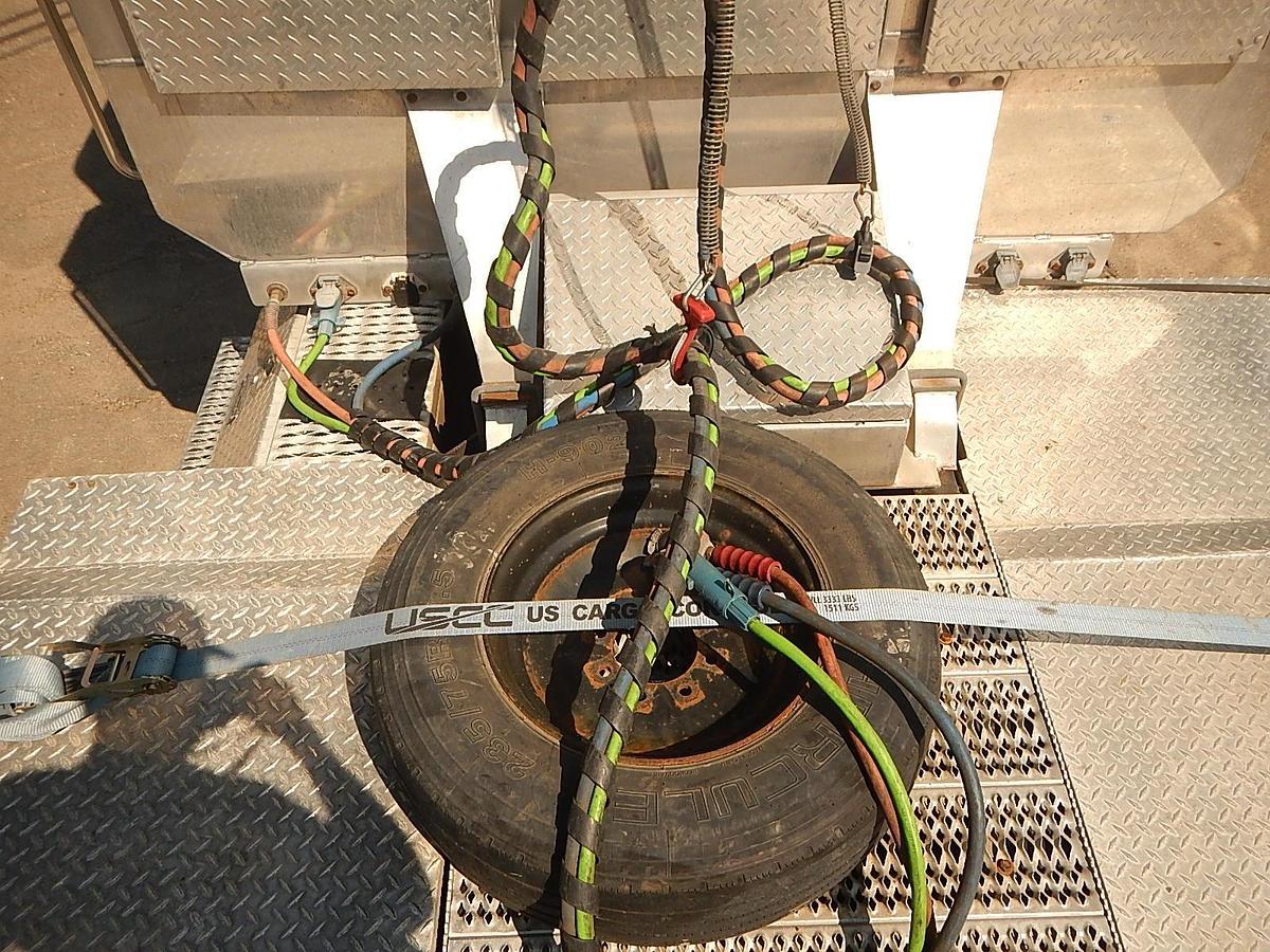 Used 2012 PETERBILT 386