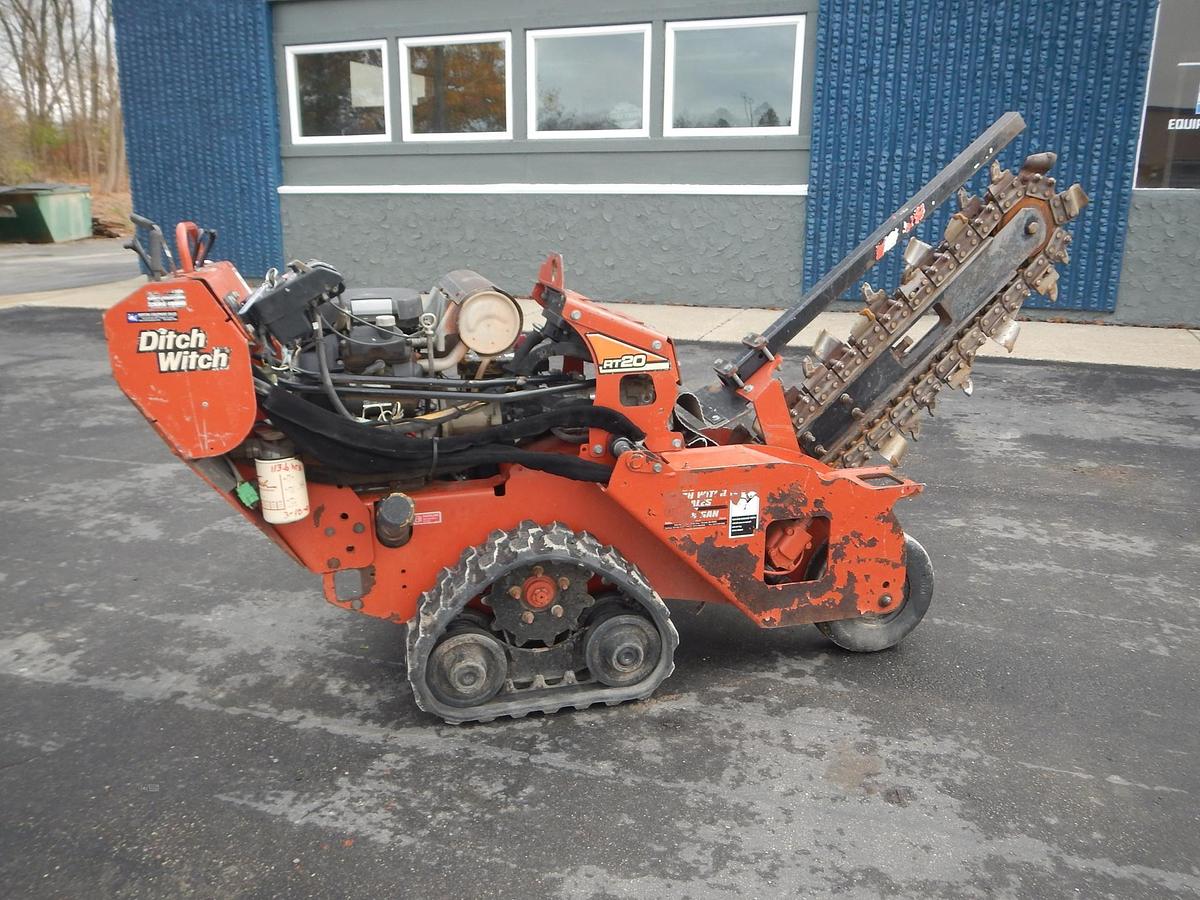 Used 2013 DITCH WITCH RT20