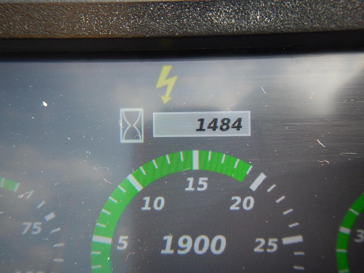 Used 2024 VERMEER NAVIGATOR D23X30 S3