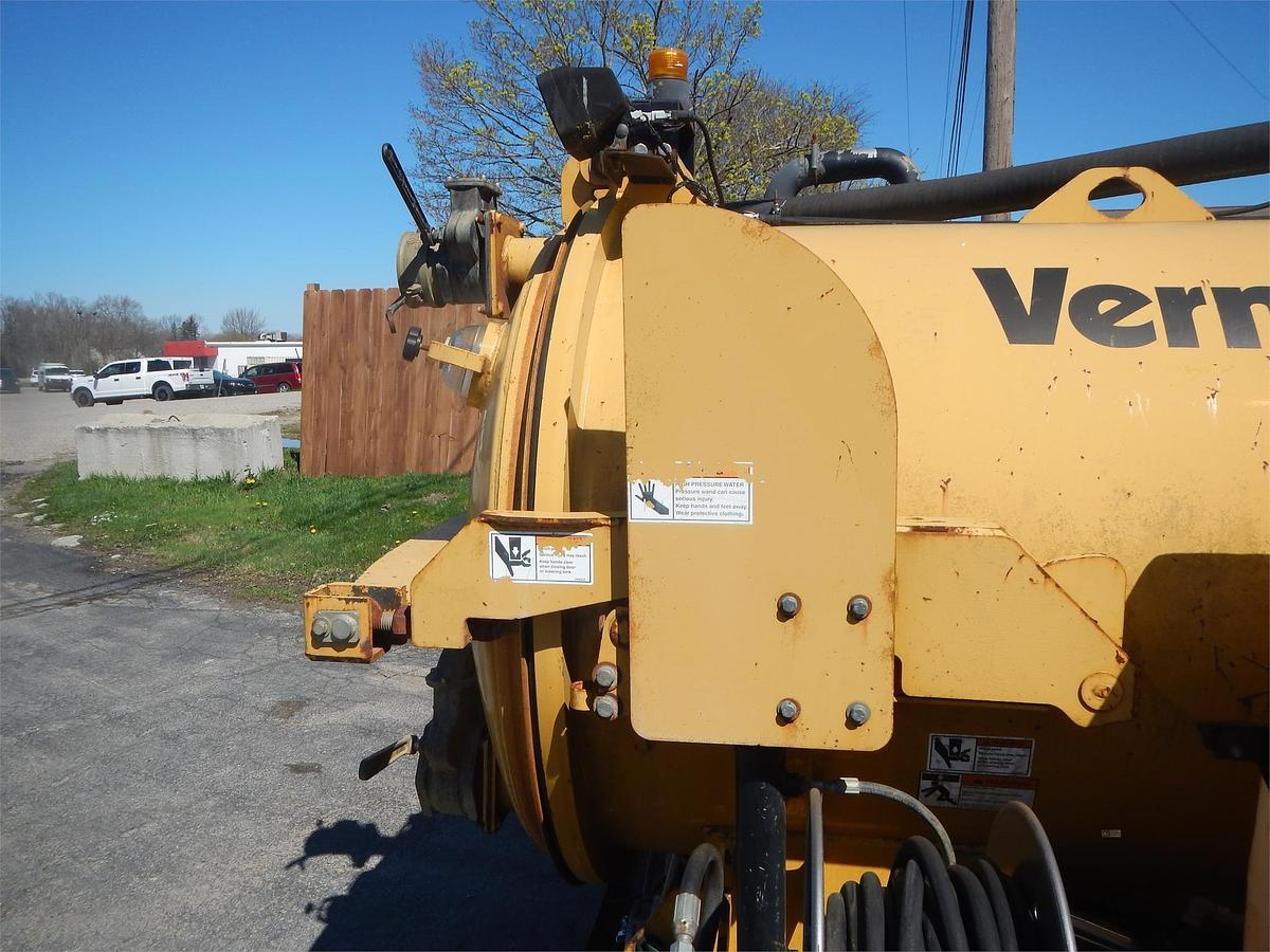 Used 2011 VERMEER LP555DT