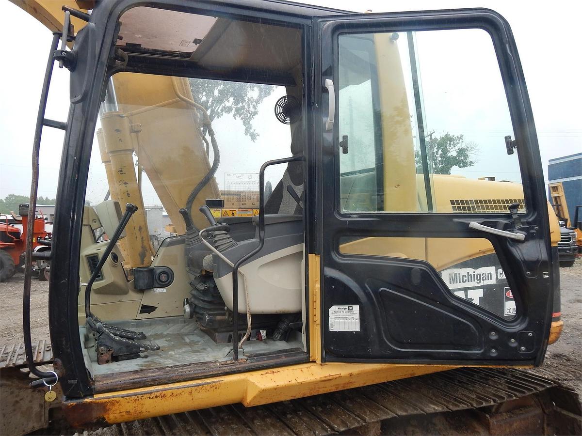 Used 2005 CATERPILLAR 312CL