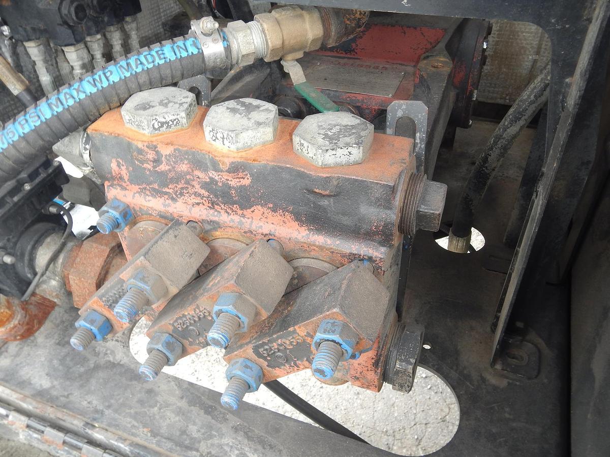 Used 2017 DITCH WITCH JT25