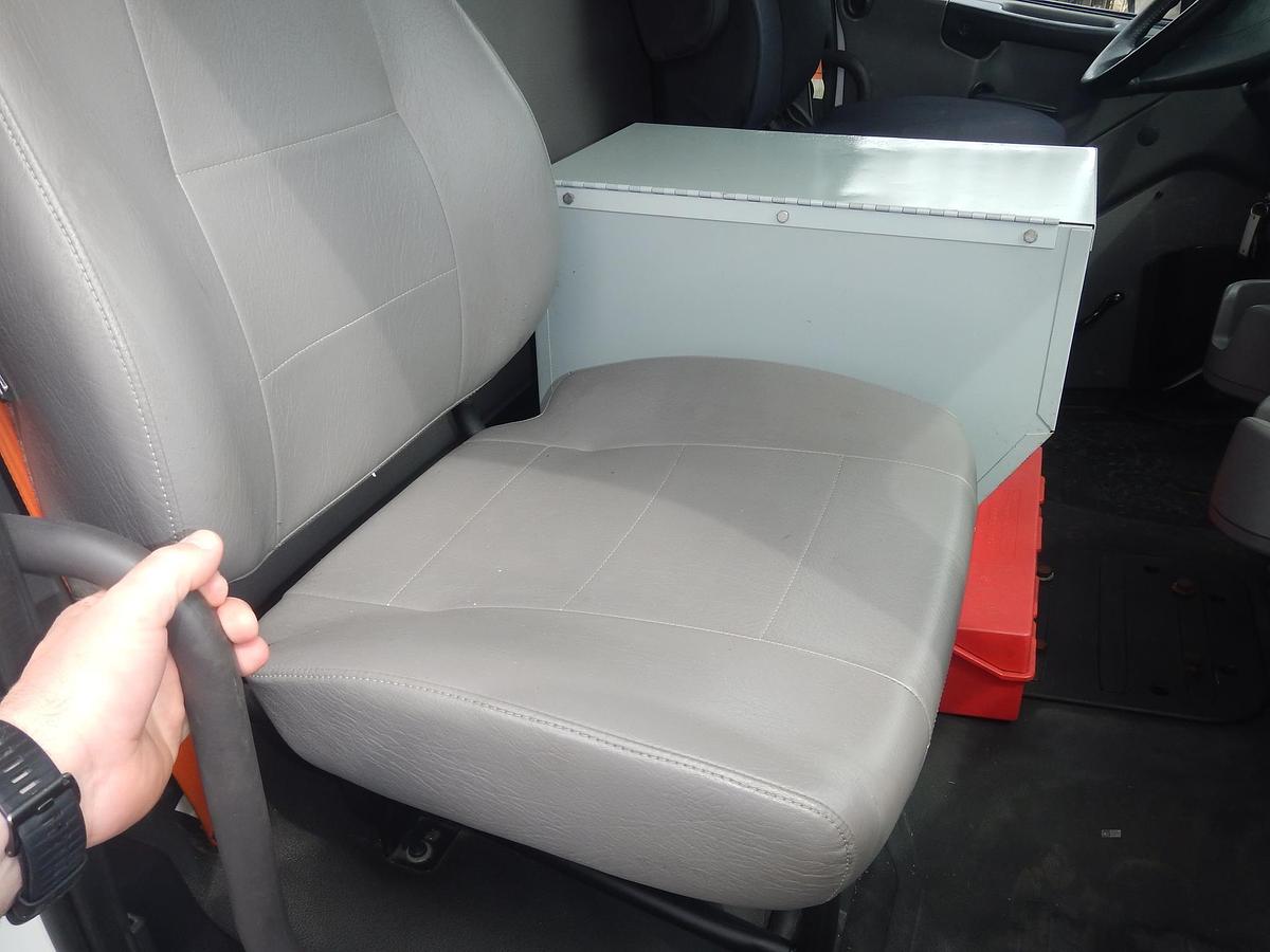 Used 2016 FREIGHTLINER BUSINESS CLASS M2 106