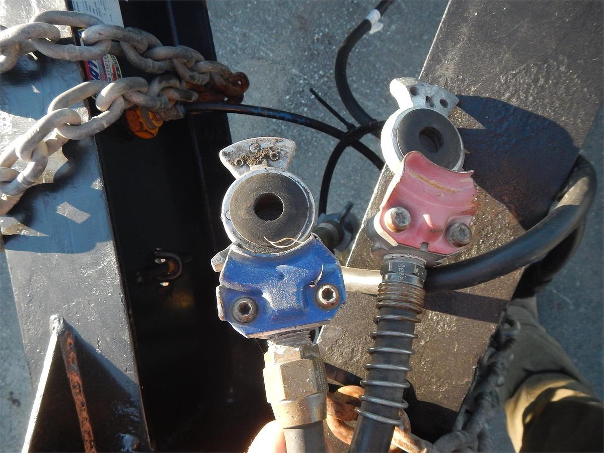 Used 2010 TOWMASTER 20 ft Tandem Axle