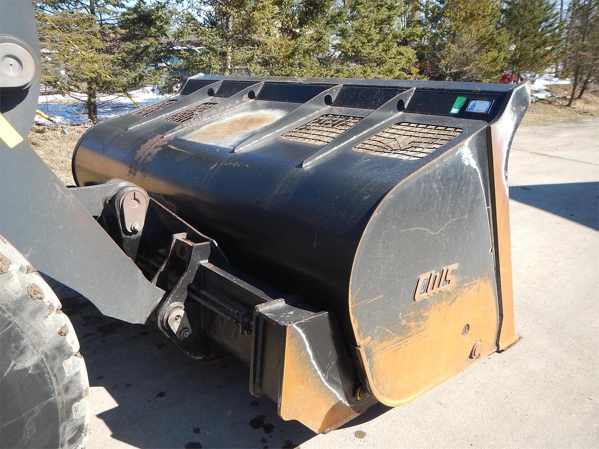 Used 2017 DEERE 624KII