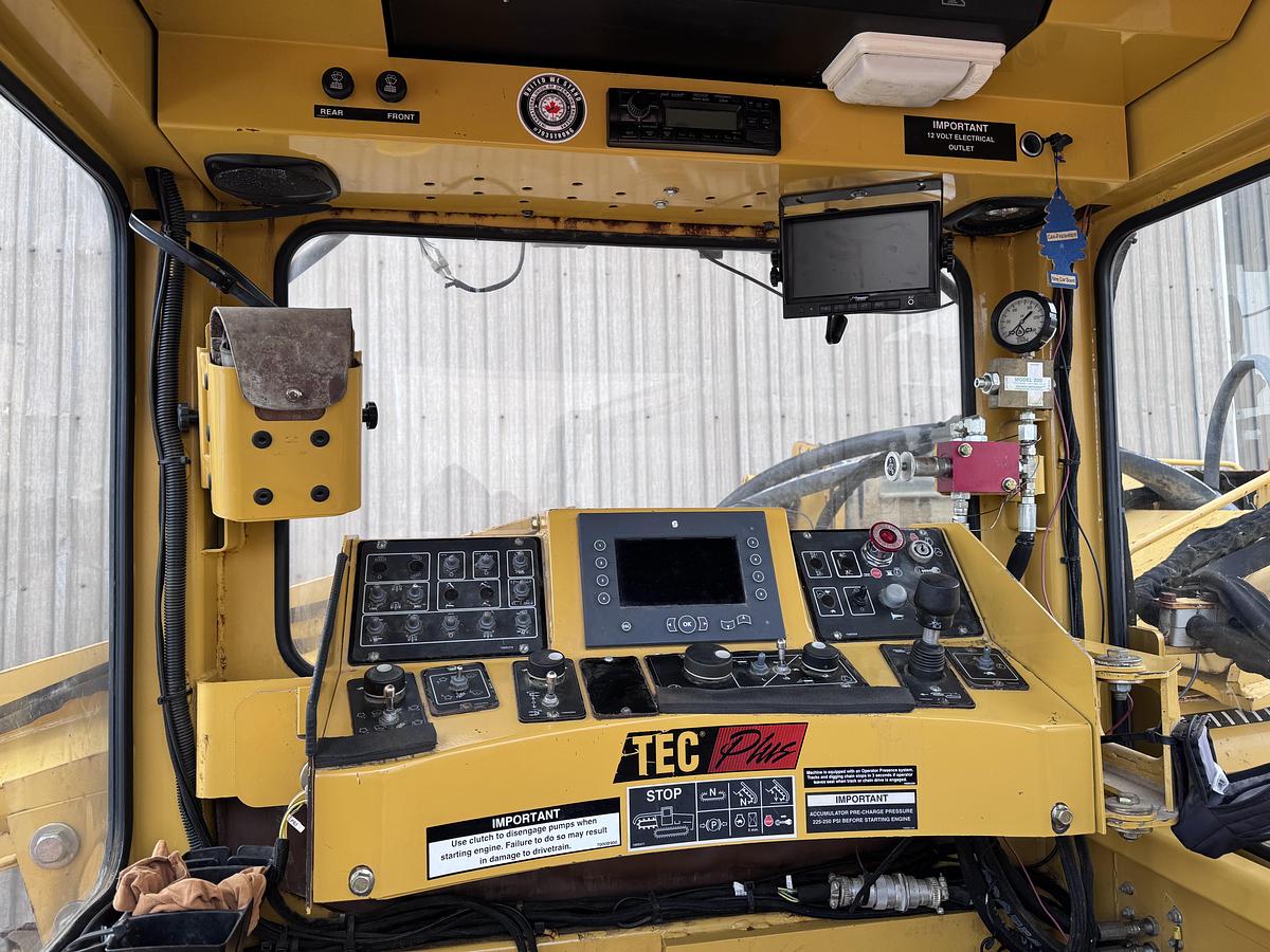 Used 2014 VERMEER T655 Comander III