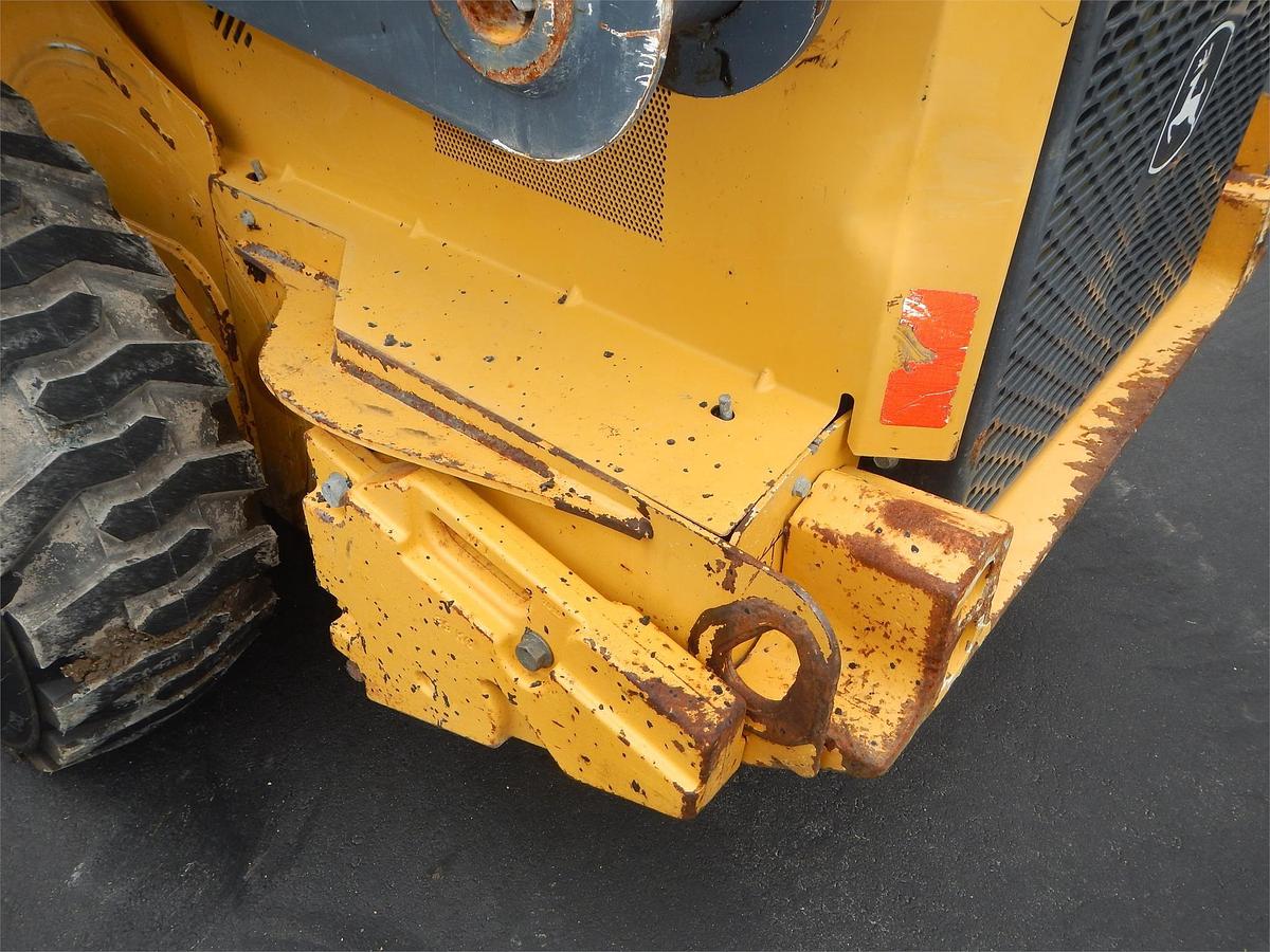 Used 2017 DEERE 324E